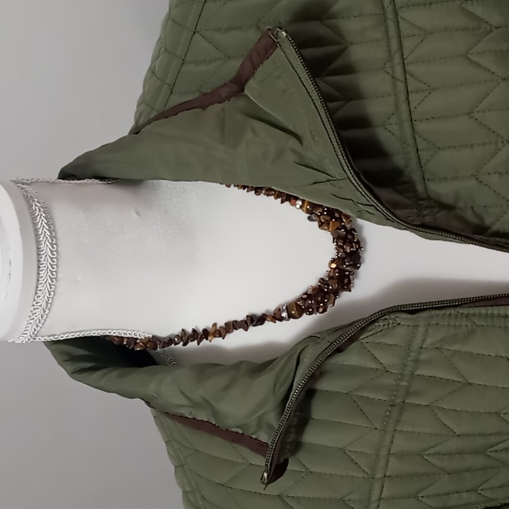 River & Rose Woman's Vest - Picture 2 of 15